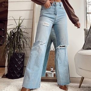 Wide Leg - Slim Fit Denim Jeans